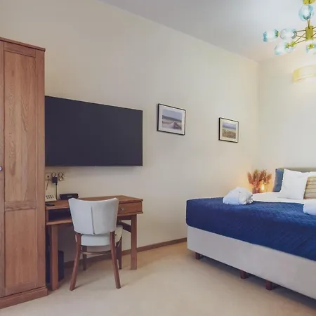 Szlak Bursztynowy ホテル ヤロスワビエツ