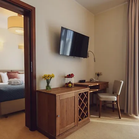 ホテル Szlak Bursztynowy 4*