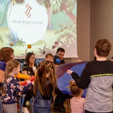 ホテル Szlak Bursztynowy ヤロスワビエツ